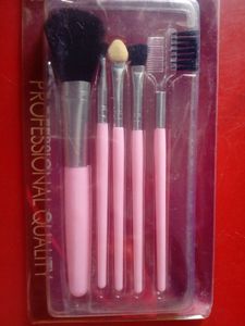 Professional Quality Makeup Brushes