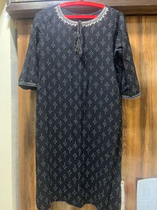 Avaasa Black Kurta