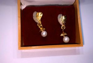 Vintage Pearl Drop Earrings.