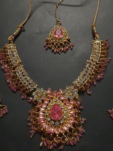 Stone Set Necklace With Mangtika - Extra Pair Tops