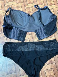 Lace Bra &amp; Panty Set