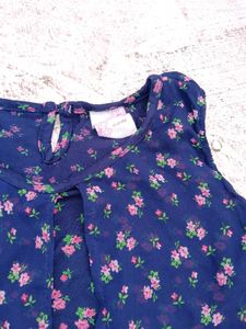 Floral sleeveless top