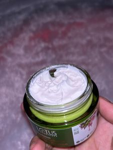 Lotus Youth Radiance Ultra Creme