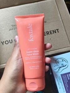 Foxtale Super Glow Face Wash