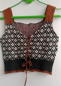 Patterned Crop Top -machine Knitted.