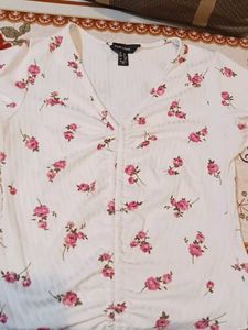 New Look Floral V-Neck Top