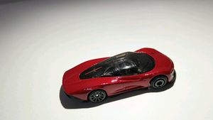 Hot Wheels McLaren Speedtail Red