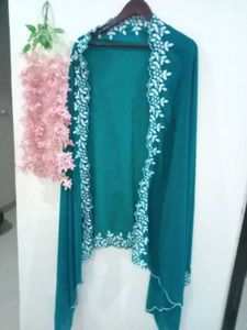 Pakistani Suit With Beautiful Dupatta