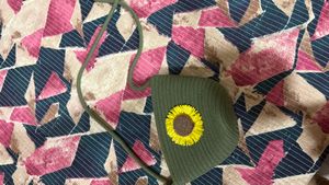 Sunflower Accent Slingbag