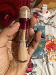 Instant Age Rewind Concealer