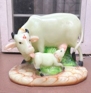 New Marble Cow and Calf Statue