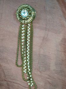 Elegant Kundan &amp; Pearl Dress Chain Accessory