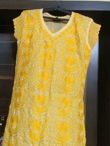 Lucknow Chikankari Kurti