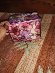 vanity case with mirror makeup and jewellery organ