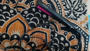 Vega Adore Hair Straightener