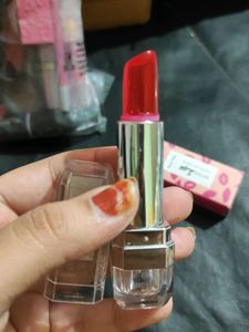 Colour Change Lipstick