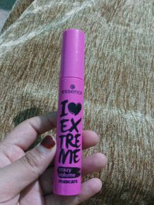 Essence I <3 Extreme Mascara