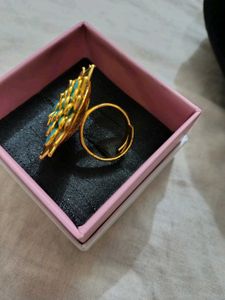 Flower Ring Heavy Look