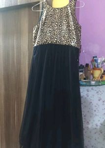 Girl&#39;s Black Net Gown