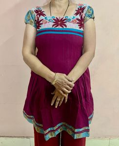 Magenta Pleated Tunic - Floral Yoke - Size L