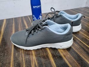 Very Sleek And Nice Shoes. Amazing Condition