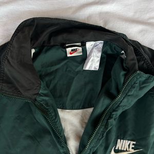 VINTAGE NIKE WINDBREAKER JACKET