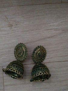 Earings