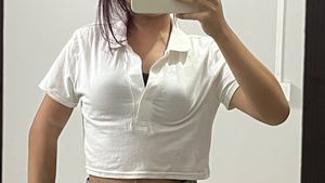 H&amp;M COLLARED CROPPED TOP