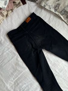 Black Skinfit Jeans