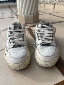 redtape sneakers/shoes