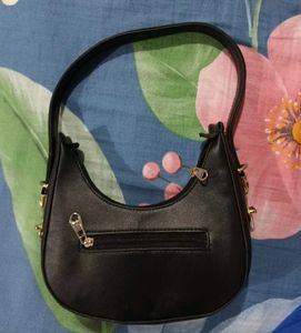 Black Shoulder Bagg