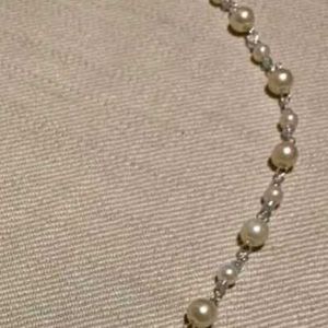 Elegant Pearl &amp; Crystal Pendant Necklace