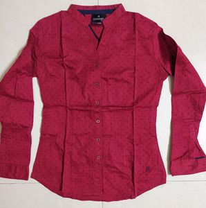 Crimsoune Women Shirt ❤️