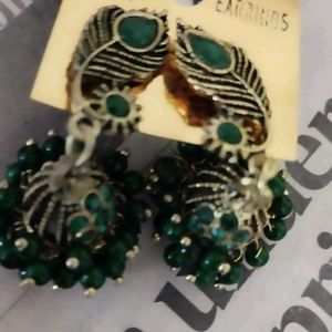 Green Stud Like Jumka