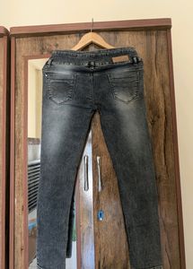Rugged Charcoal Trendy Jeans For Women