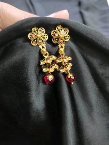 Maroon Green Antique Ear Piece