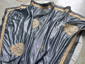 Beautiful Grey Saree For Party And Wedding