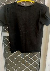Black Button-crop Top