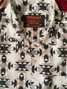 Patterned Button Down Shirt (Size-M)