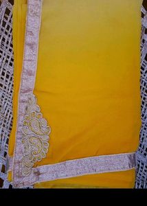 beautiful duble shade saree.