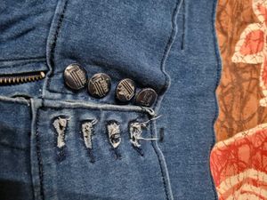 Frayed Hem Cropped Jeans