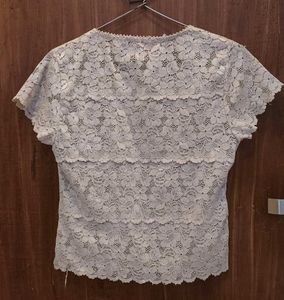 Woman&#39;s Lace Top