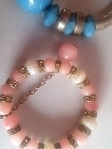 2 Bracelets❤️😻