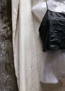 11277. Sleeveless Black Tank Top