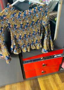 Very Pretty Stretchable Top Size Small