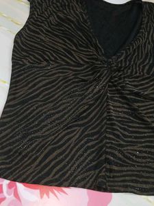 (200)Zebra Print Twist Front Top