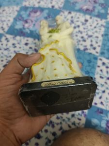 Loving Couple Statue Figurine Showpiece (8 inches)