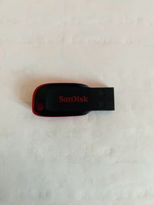32 GB Sandisk Pendrive