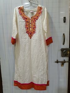 L size New Front Embroidery Kurta