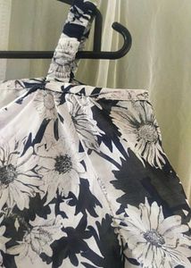 Floral Print Cold Shoulder Top